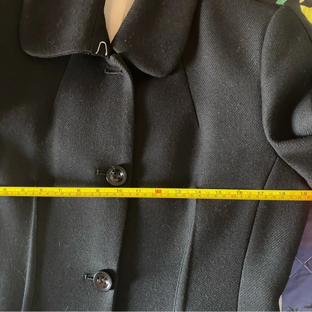 EUC Schumacher Coat, 100% wool - Picture 4 of 8